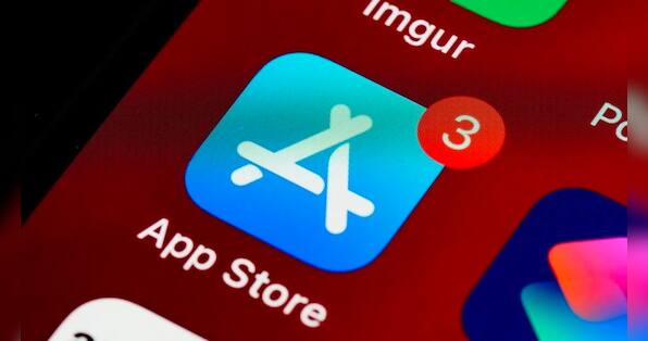 Apple to allow sideloading apps shows iOS 17.2. Here’s why they are forced to comply with this dangerous step